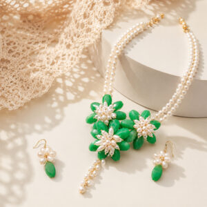 Emerald Bloom Pearl Floral Necklace Set