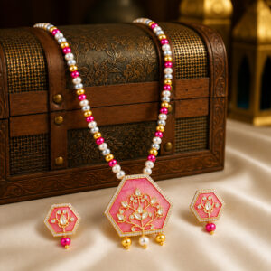 Pink and White Pearl Shell Necklace Set with Golden Detailing